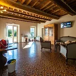 Villa In Campora