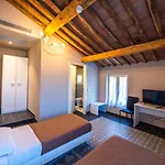 Villa In Campora